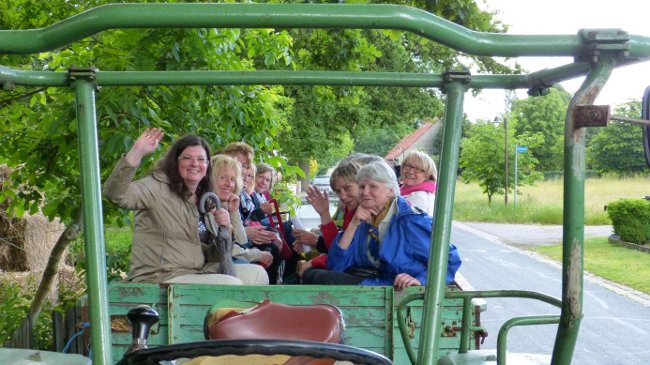 LandFrauen besuchen den Biolandhof Ulf Lahmann in Voigtholz